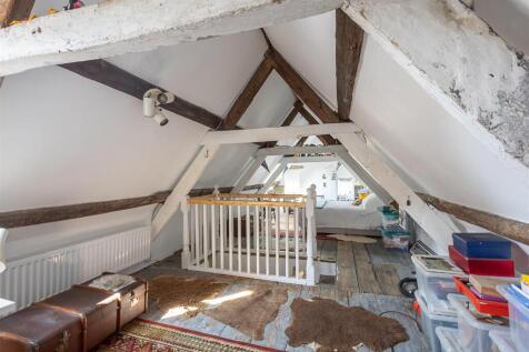 Attic (Bed 4)