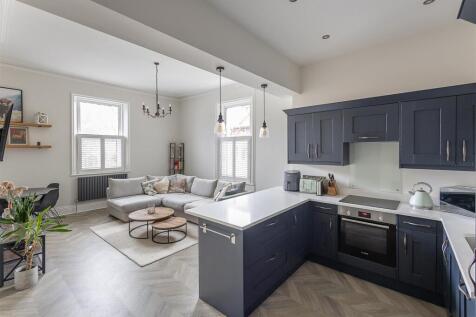 Open Plan Reception