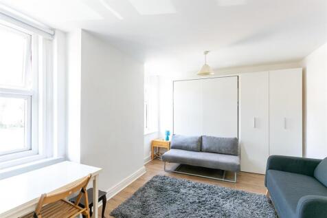 Reception/Bedroom