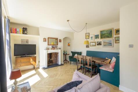 Dining/Sitting Room