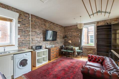 Open Plan Lounge/Kitchen