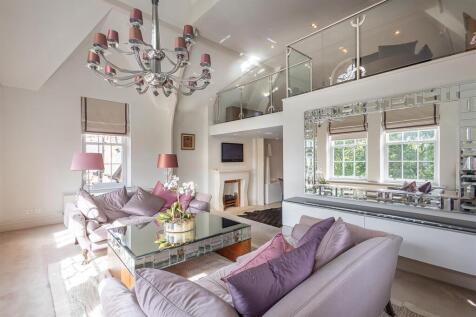 Lounge Area