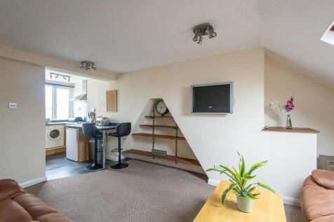 Open Plan Lounge/Kitchen