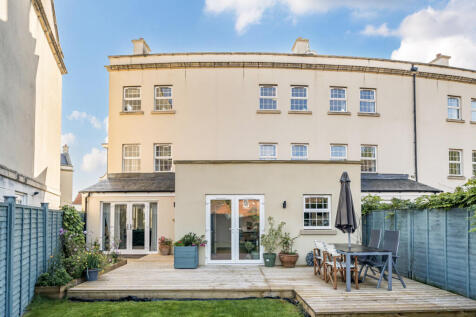 1358960-5-68da939...