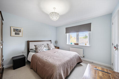 1368925-18-68ee32...