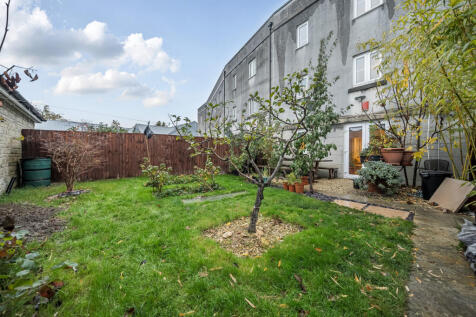 1371865-4-68fa433...