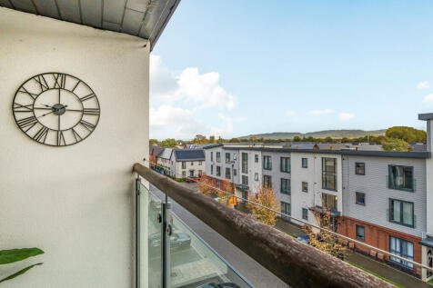 1371433-5-68fb980...