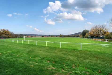 1381677-3-69149b6...