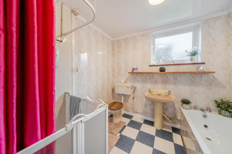 1385889-1-6929b9b...