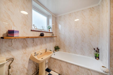 1385889-11-6929b9...