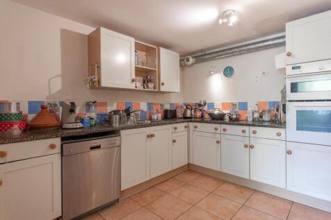Flat Kitchen