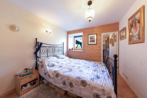 Flat Bedroom