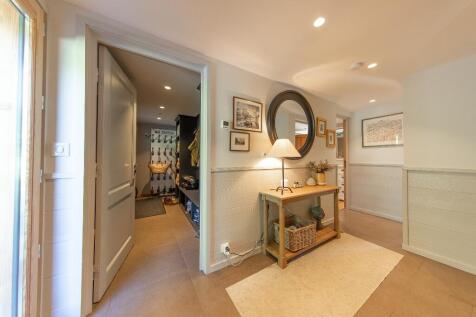 Entrance/Boot Room