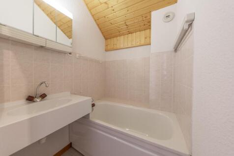 Lower Bathroom