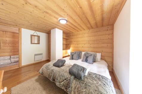 Lower Bedroom 1