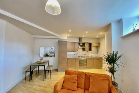 LOUNGE/DINER/KITCHEN