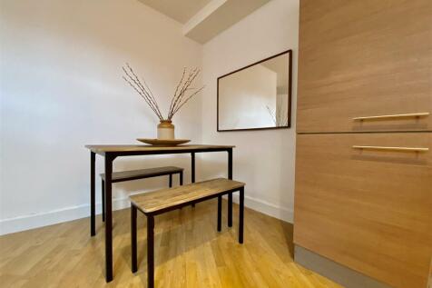 LOUNGE/DINER/KITCHEN