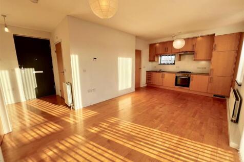 LOUNGE/KITCHEN