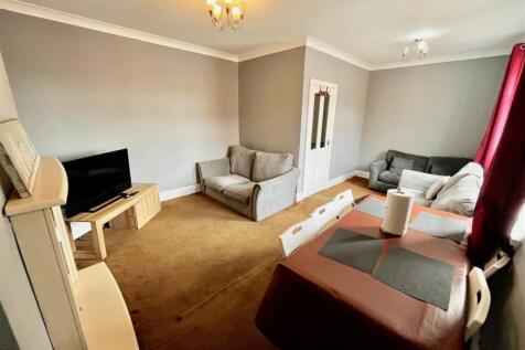 LOUNGE/DINING