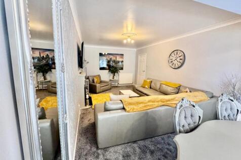 LOUNGE/DINER
