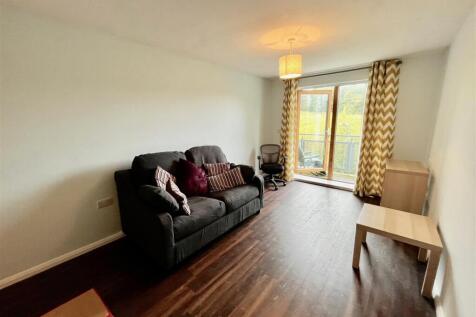 LOUNGE/KITCHEN
