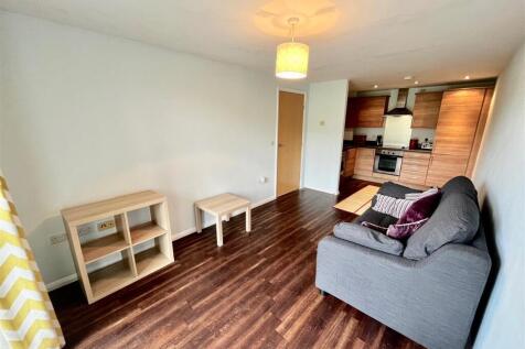 LOUNGE/KITCHEN
