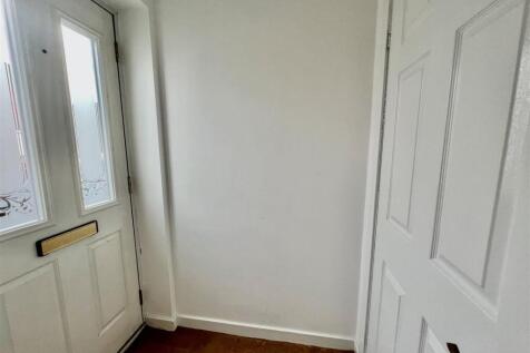 ENTRANCE VESTIBULE