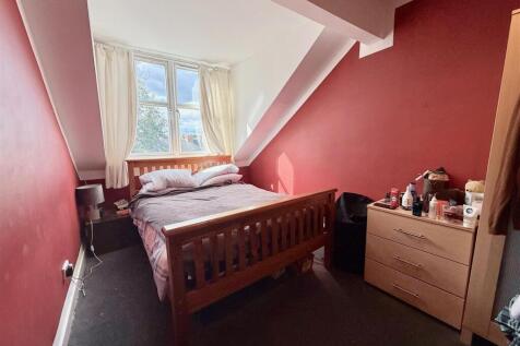 BEDROOM 83 C