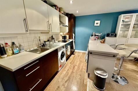 LOUNGE/KITCHEN/DINER