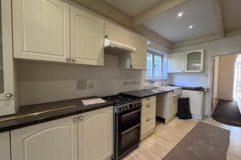 Kitchen (1) - IG8