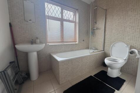Bathroom (3)