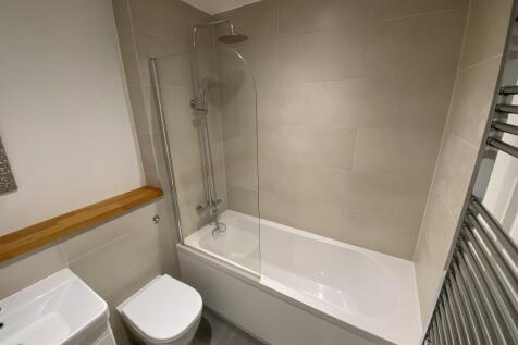 bathroom room 2