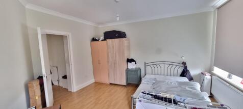 Bedroom (2)
