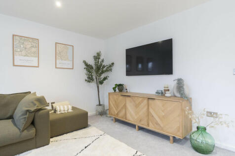 4 Castleton Villa...