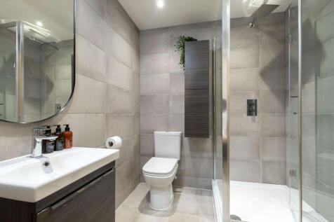 4 Castleton Villa...