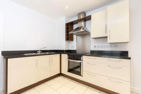 Flat 5, Bluestone...