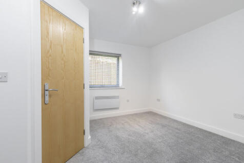 Flat 5, Bluestone...