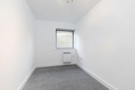 Flat 5, Bluestone...
