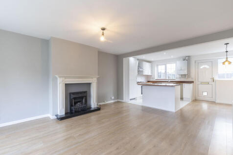 82 Broad Oak Way-...