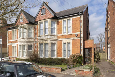 17 Glencairn Park...