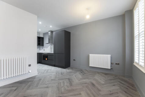 Flat 11, Buckingh...