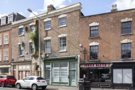 Flat 3, 111b West...