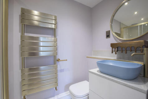 Apt 16, St Annes-...