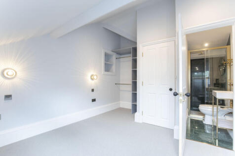Apt 16, St Annes-...