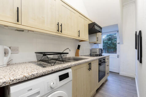 Flat 2, Grosvenor...