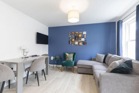 Flat 1, 10E-05