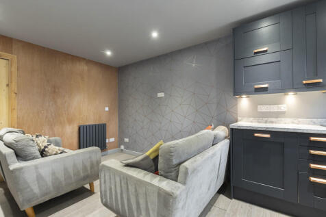 120 River Leys-05