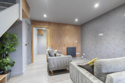 120 River Leys-04