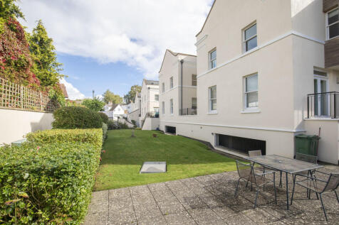Flat 8, Regency S...