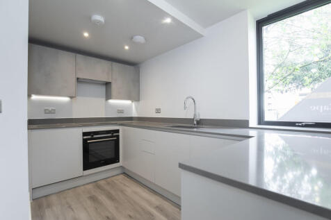 Flat 4, 109-111 B...